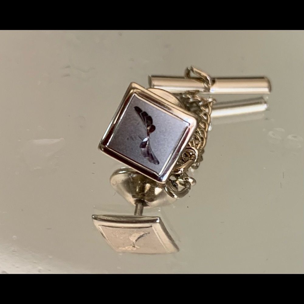 Vintage gold engraved‎ tie tack or tie pin